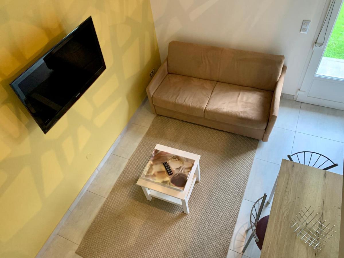 Studio A La Campagne & Jacuzzi Montcornet  Bagian luar foto